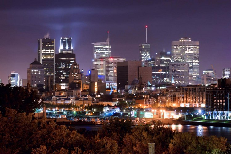 Tour de Montréal en bus à impériale de nuit
