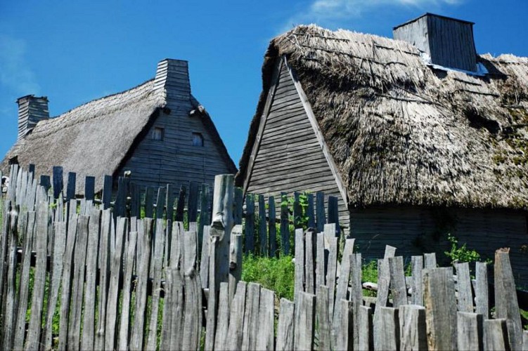 Excursion historique à Plimoth Plantation : reconstitution d’un village de pèlerins et visite du navire Mayflower II
