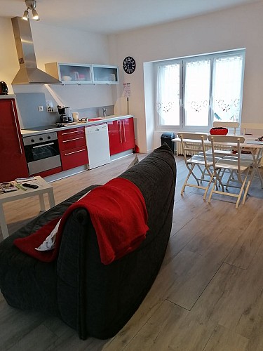 salon et cuisine équipée