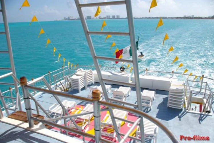 Journée de croisière festive en Catamaran - Au départ de Cancun