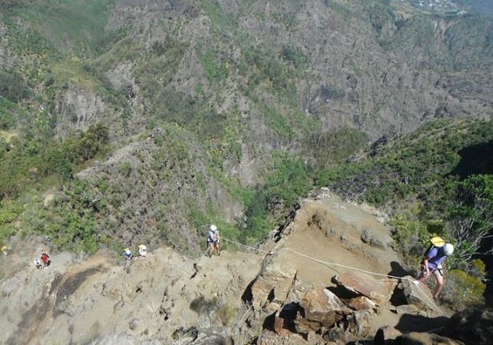 Descente du canyon "Fleur Jaune" dans le Cirque de Cilaos à La Réunion