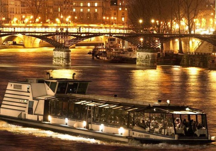 Bootsfahrt auf der Seine mit Abendessen (Abfahrt am Fuße des Musée d'Orsay