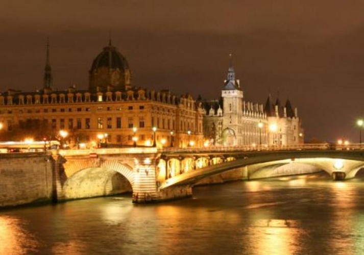 Dinner Cruise in Paris – Paris Marina