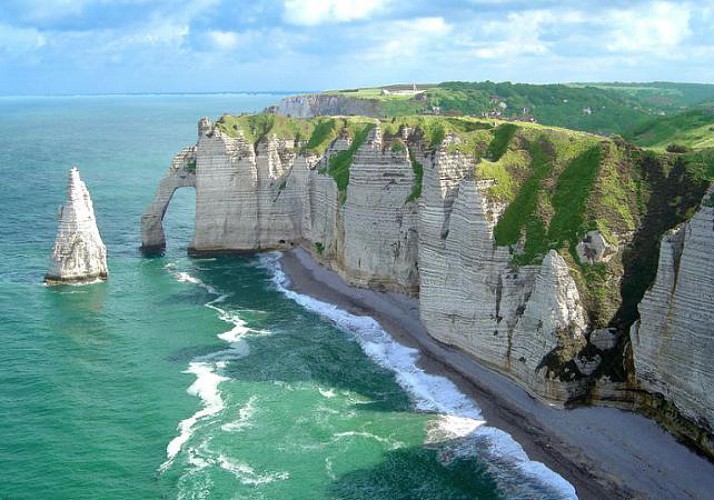 3-Day Tour of the Normandy Landing Beaches, St Malo, Mont Saint-Michel & The Loire Chateaux