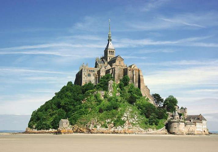 Mont Saint-Michel, Tours & The Loire Chateaux – 3-day excursion