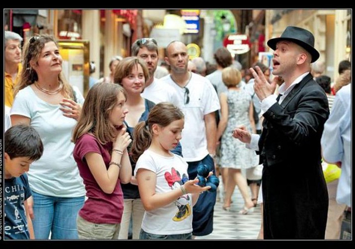 Palais Royal Murder Mystery Tour – Follow the clues to solve the crime