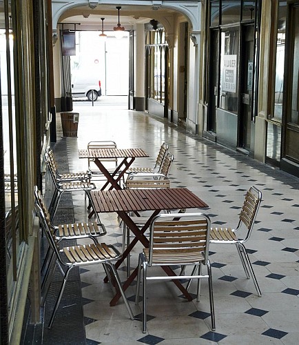 Visite-enquête du Palais Royal - Jeu de piste avec un comédien