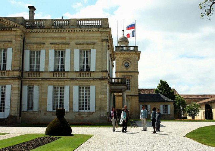 Découverte du vignoble du Médoc : visites de châteaux et dégustations de vins