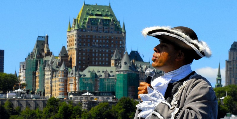 Sightseeing cruise on the Saint Lawrence - in Québec