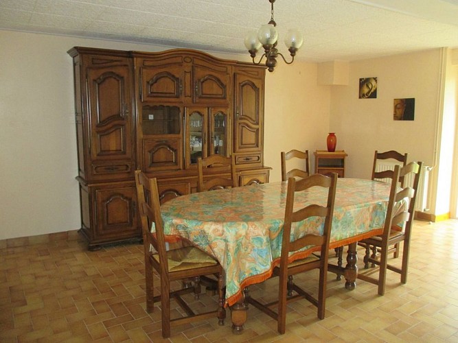 Gite Cogems salle à manger