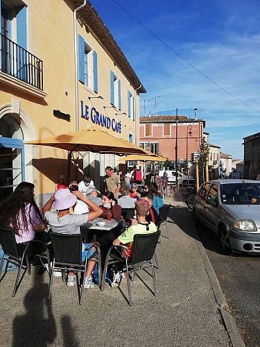 Le Grand Café Roujan Terrasse - OT AVANT MONTS 2022