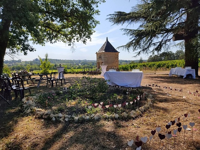 extérieur sous l'arbre