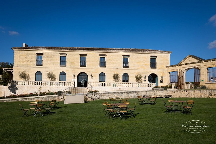 CHATEAU D'AIGUILHE_ESPLANADE©Patrick Chatelain