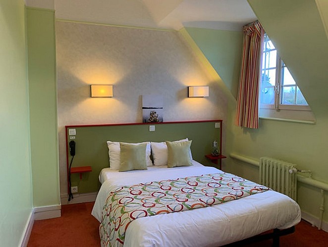 Gîte Au Petit Vivoin - Vivoin - chambre