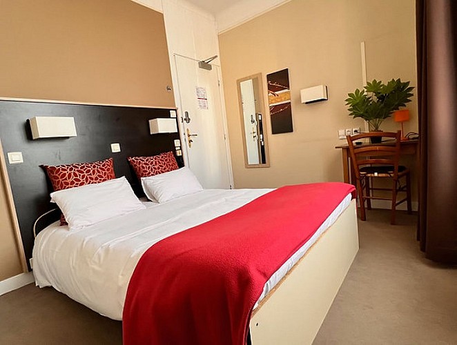 Gîte Au Petit Vivoin - Vivoin - chambre