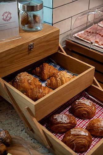 Hotel-Restaurant' 'La Charrue'