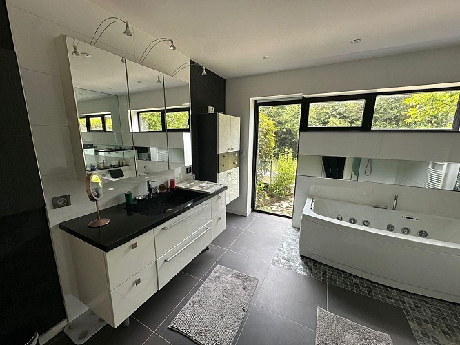 Salle de bain parentale