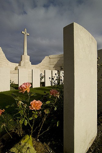 Dud Corner Cemetery and Loos Memorial