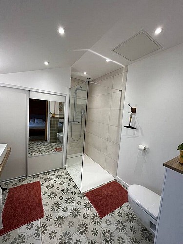saint-pierre-des-echaubrognes-gite-la-parenthese-a-la-ferme-salle-de-bain