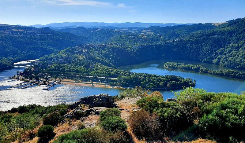 Bateau-croisière promenade dans les Gorges de la Loire avec Cap Grangent