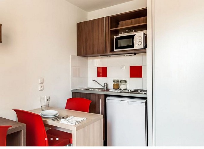 Studéa Marseille Ferrari