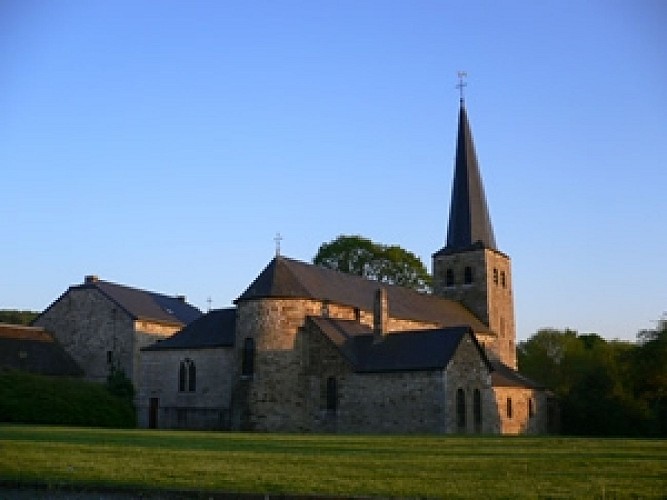 Départ Place de la Pierre : Eglise Sainte Walburge