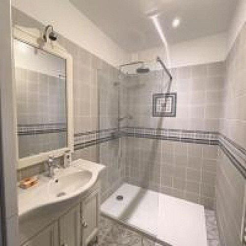 Salle d'eau de la suite parentale - Rez-de-chaussée