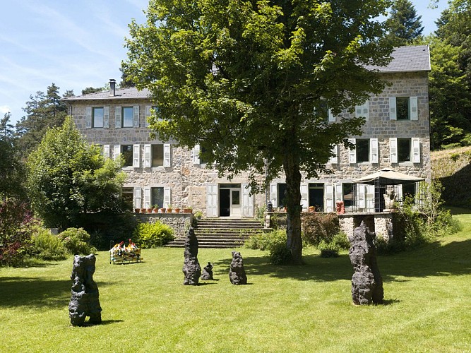 Espace d'art contemporain les Roches