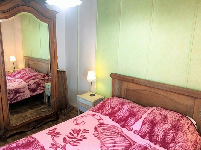 Chambre 2 avec lit 140