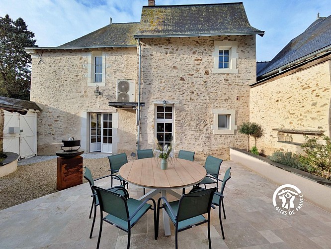 LA PIERRE DU BONHEUR, GÎTE 8 PERSONNES