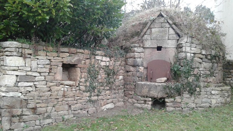 Four à pain du village de Kermec