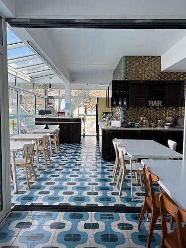 Salle de petit déjeuner hotel saint clair à la Grande Motte