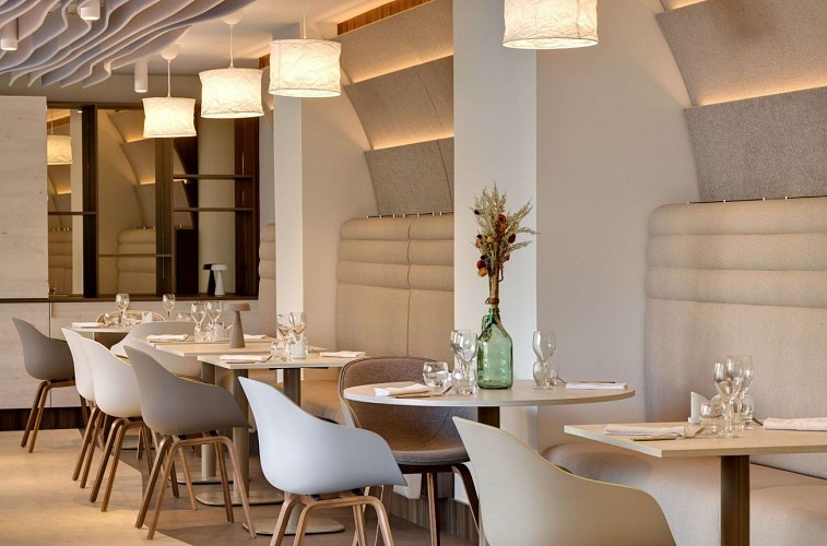 Restaurant "Le Six"