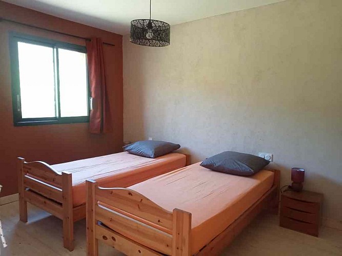 camparols_gitePMR_chambre1_OT