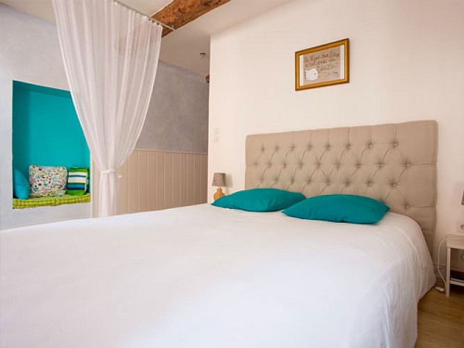 LES FOURBERIES CHAMBRE