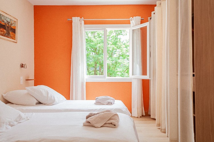 Chambre Seranne Agencement 2 lits individuels