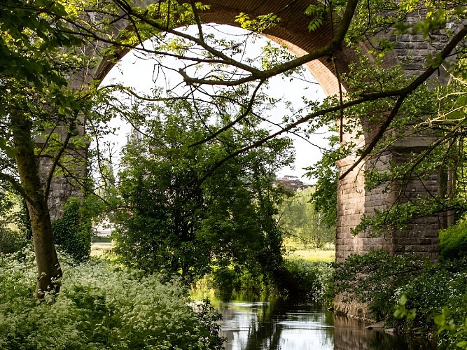 Vallee-de-l'Aure-et-son-ruisseau