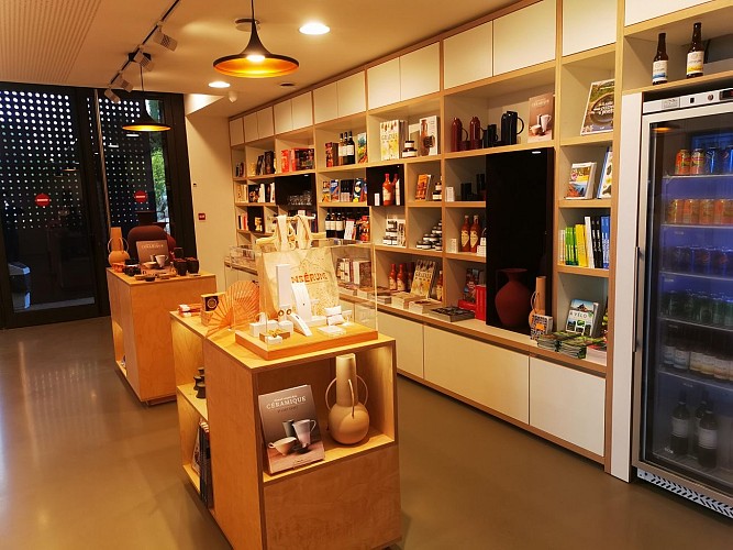 Ensérune-boutique2@L.Lartigau-CMN