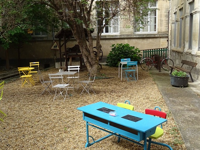 Le jardin et l'accueil vélos