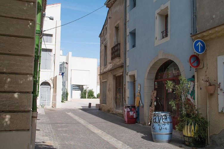 Serignan-Village--12--La-Halle--Karine-Gregoire
