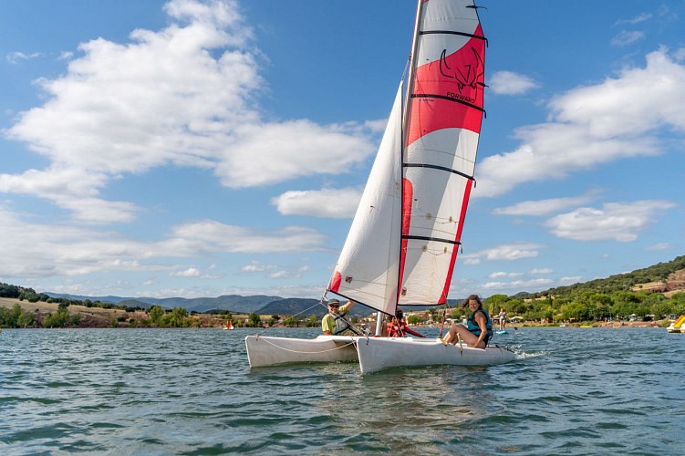 Nautisme lac du salagou