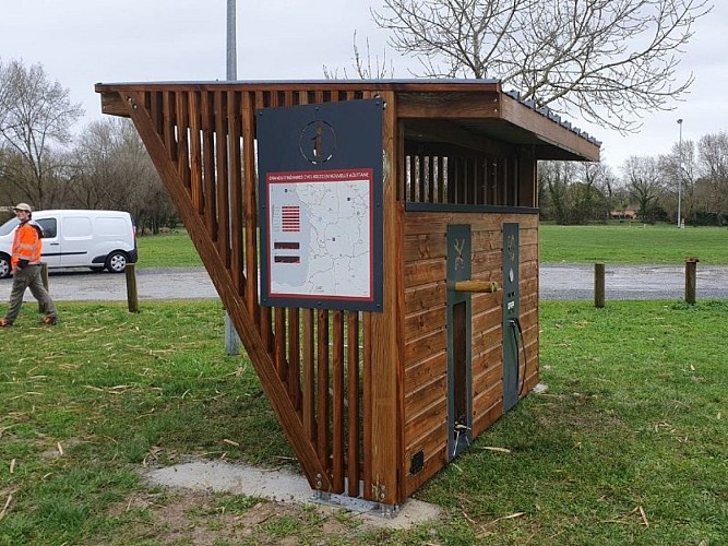Abri vélo coté - 800x600