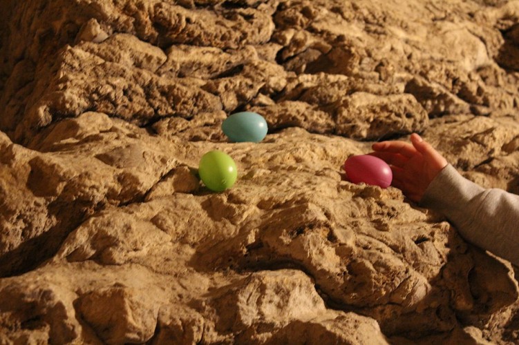 Chasse aux œufs aux Grottes de la Balme