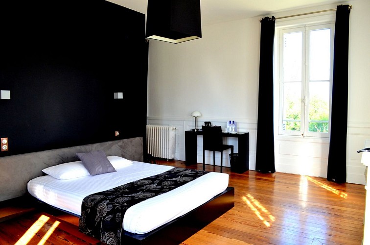Suite 1