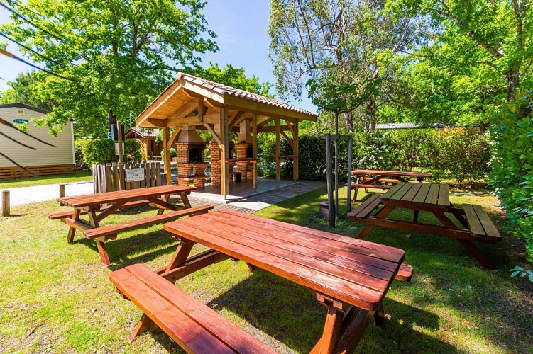 Camping Domaine de la Résinière Hourtin Port (2)