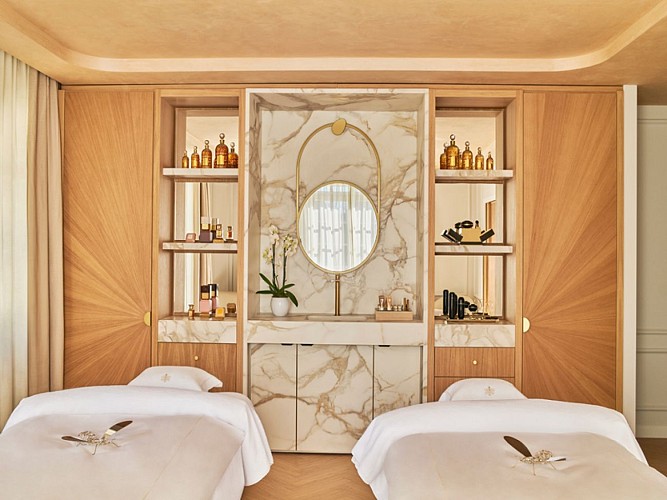 NORMANDY_SPA GUERLAIN_33094-R (1)