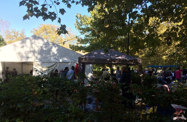 Vide grenier 12 avril 26 Issigeac (1)