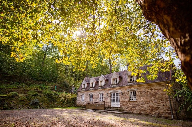 Auberge Ermitage St Valbert - extérieur