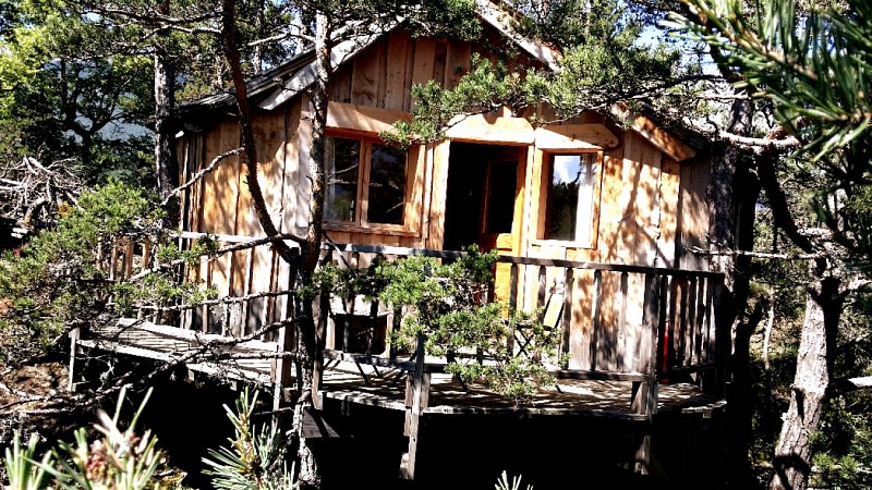 Les Taudons Tree House