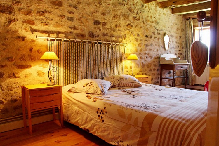 Chambre 2 avec 1 lit 140 et 1 lit 90